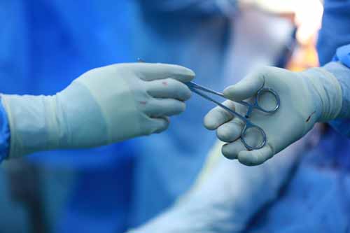 攝影三等獎《責任的傳遞》 作者：姚建軍（脊柱急診骨創(chuàng)科）  5.jpg